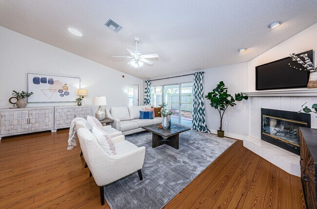 Building Photo - 11502 Glenmont Dr
