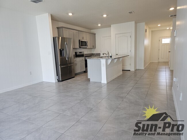 Building Photo - 11 1st St