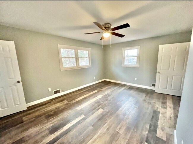 Building Photo - 207 Keystone Dr