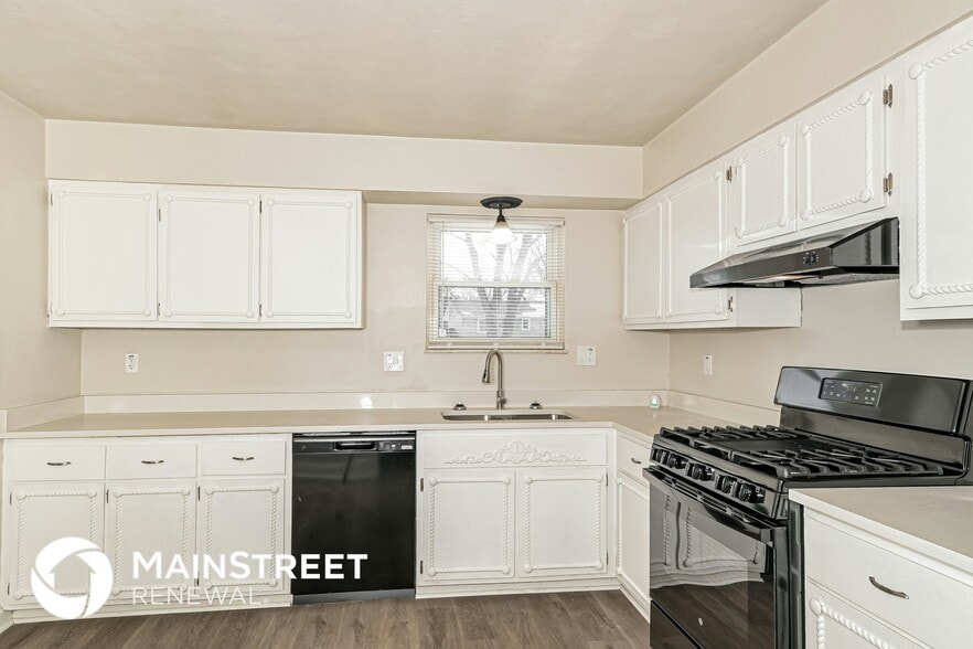 Building Photo - 618 Lime Rock Dr