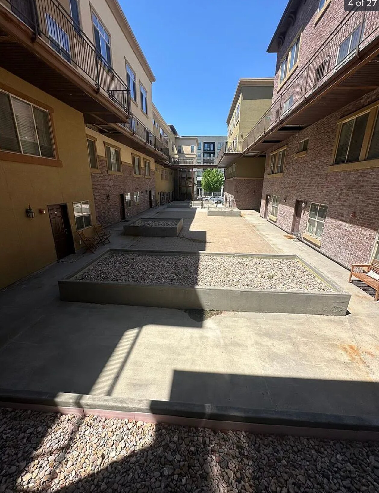 Gated Courtyard - 520 S 500 E