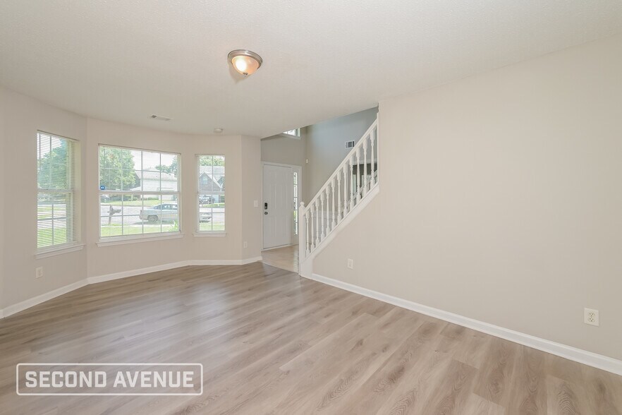 Building Photo - 149 Kentwood Springs Dr