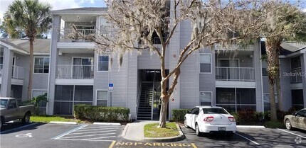 Building Photo - Lake Mary Charmer