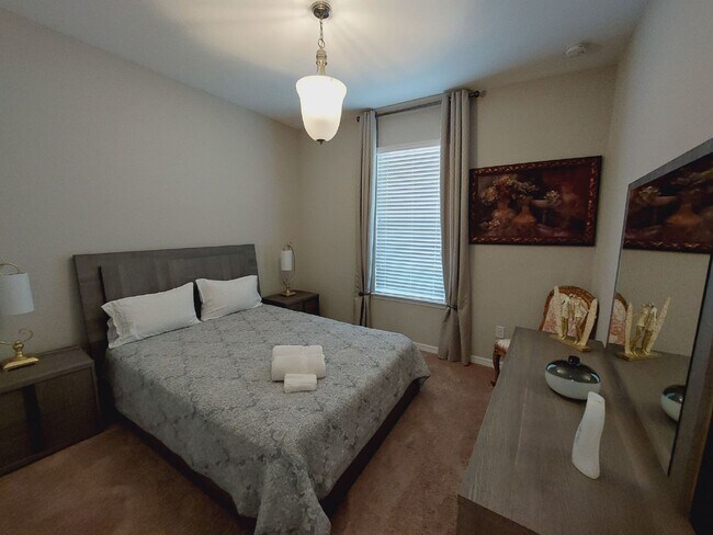 Building Photo - Luxurious Home in Toscana Isles Gated Community