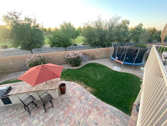 Building Photo - 3798 E Encinas Ave