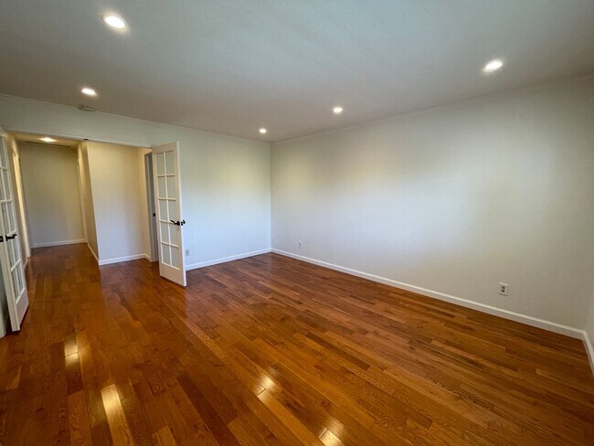 Building Photo - Beautiful home with pool in Cupertino, Available Soon!