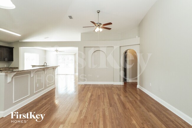 Building Photo - 2079 Hayfield Way