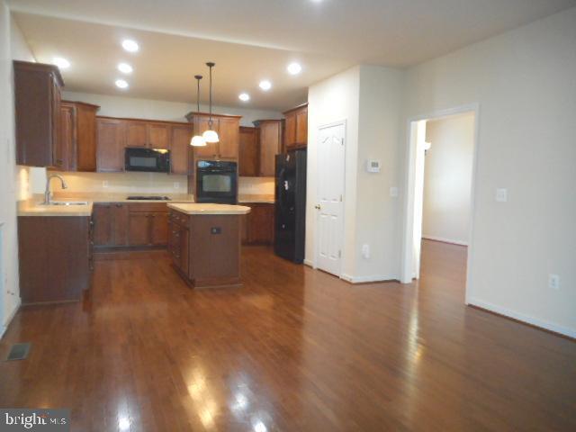 Building Photo - 156 Standpipe Rd