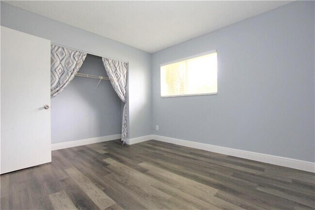 Building Photo - 3413 NW 44th St