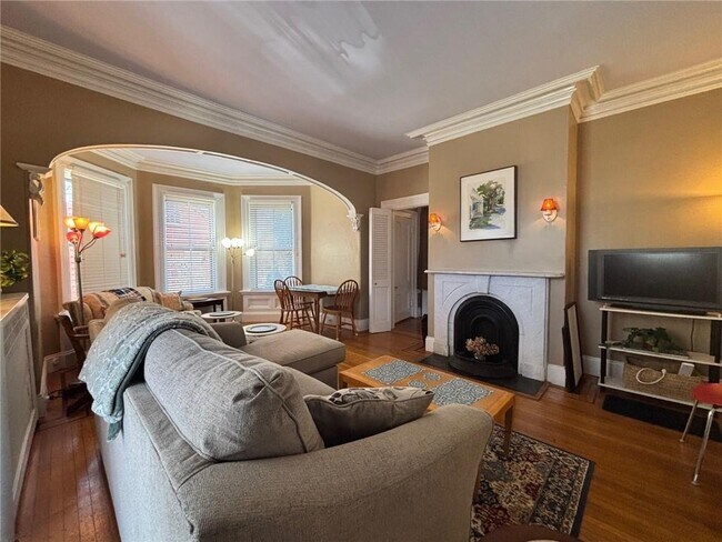 Building Photo - 9 Whitfield Pl