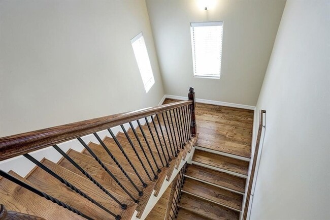 Building Photo - Gorgeous Contemporary Three Bedroom!