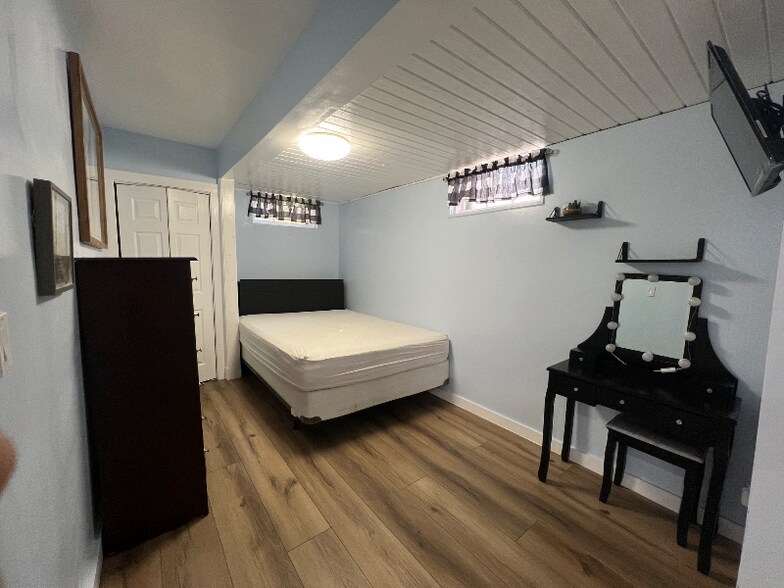 Building Photo - 206 Neponset Ave