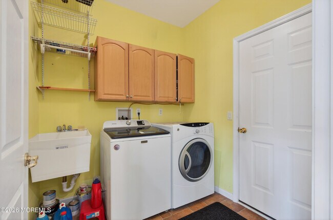 Building Photo - 2 Winkle Ct