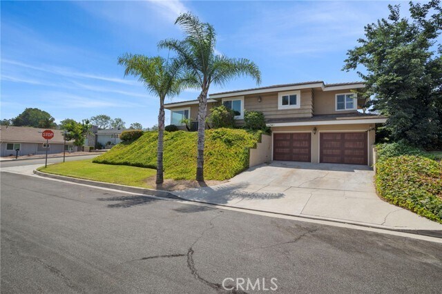 Building Photo - 1011 S Montezuma Way