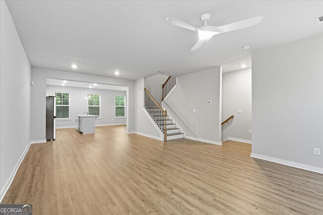 Building Photo - 2030 Main St NW