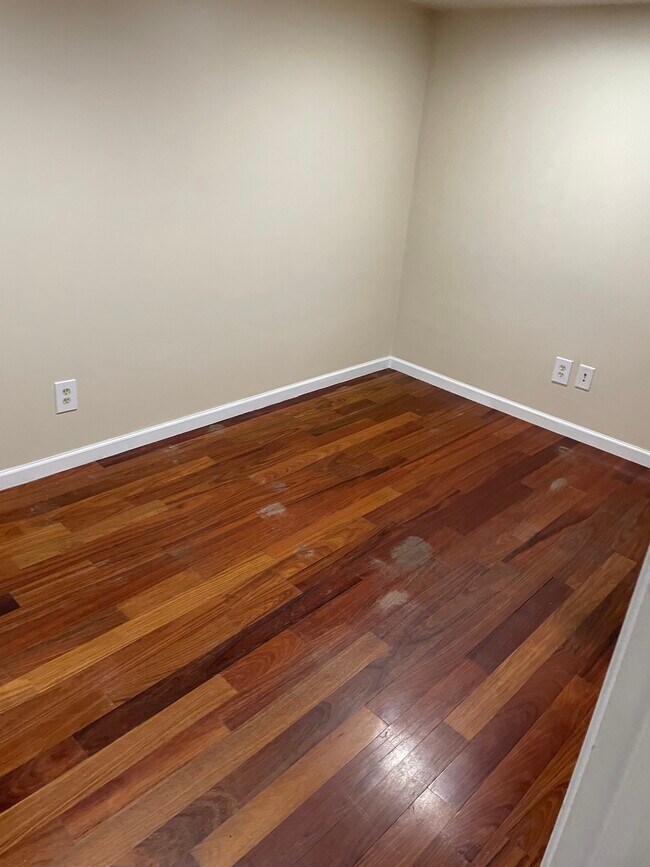 Building Photo - 2703 W Medill Ave