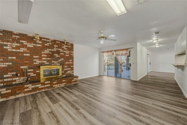 Building Photo - 6760 W Oakey Blvd