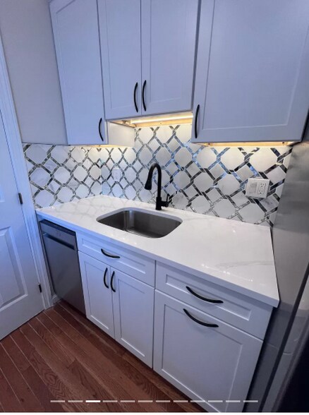 Building Photo - 610 Dorchester Ave