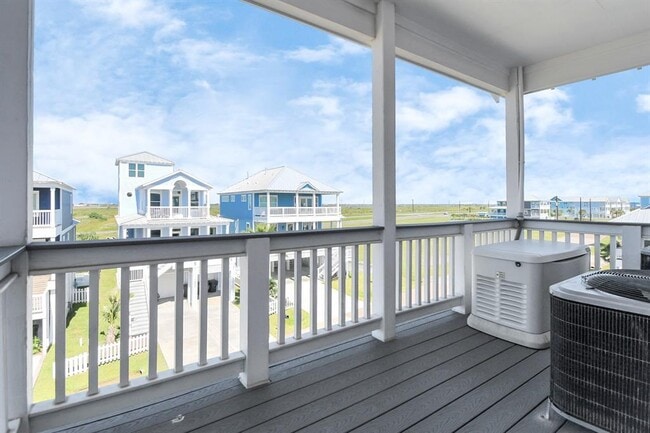 Building Photo - 3803 Neptune
