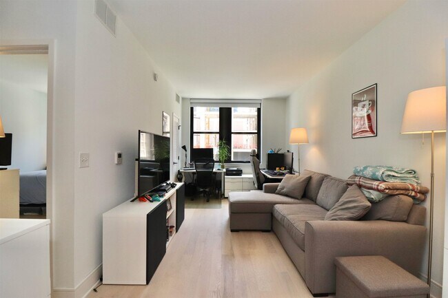 Building Photo - 10 Provost St