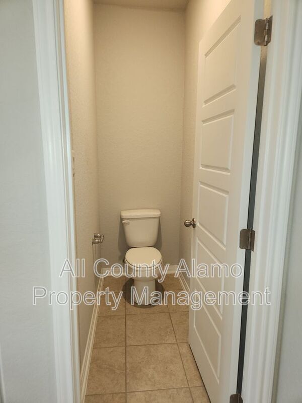 Building Photo - 9511 Bonito Fls Dr