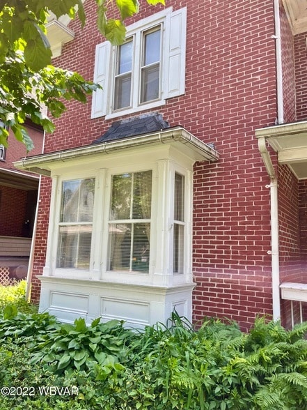 Building Photo - 336 Hastings St