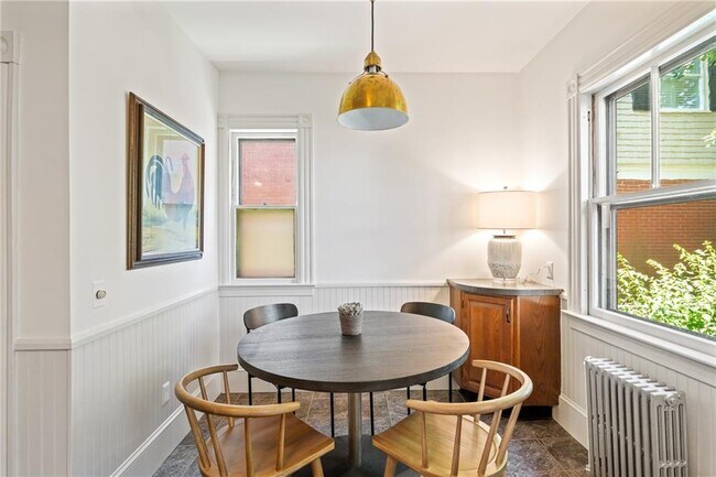 Building Photo - 14 Greenough Pl