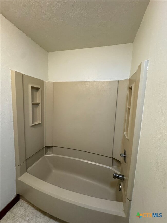 Building Photo - 205 Wingate Ct