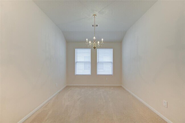 Building Photo - 3639 Barkers Crossing Ave