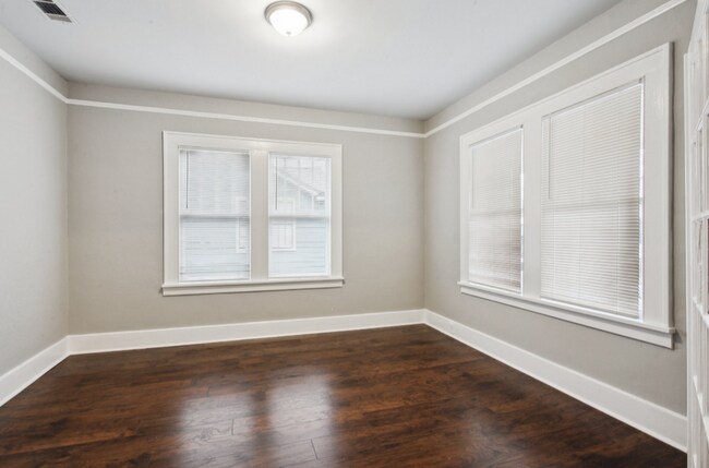 Building Photo - 1203 E 38th St