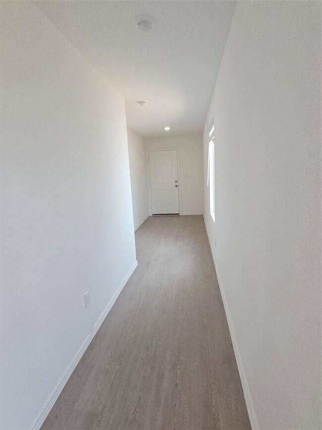 Building Photo - 2312 Dust Devil Dr