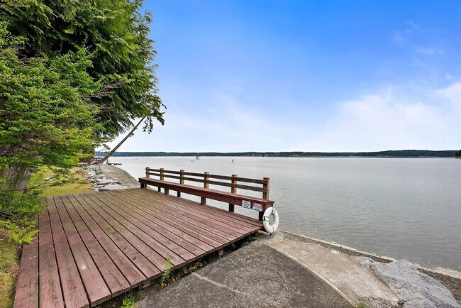 Building Photo - 153 Maple Ln NW