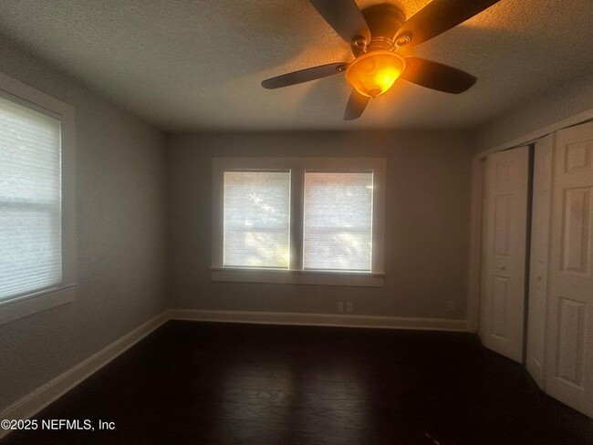 Building Photo - 2628 Myra St