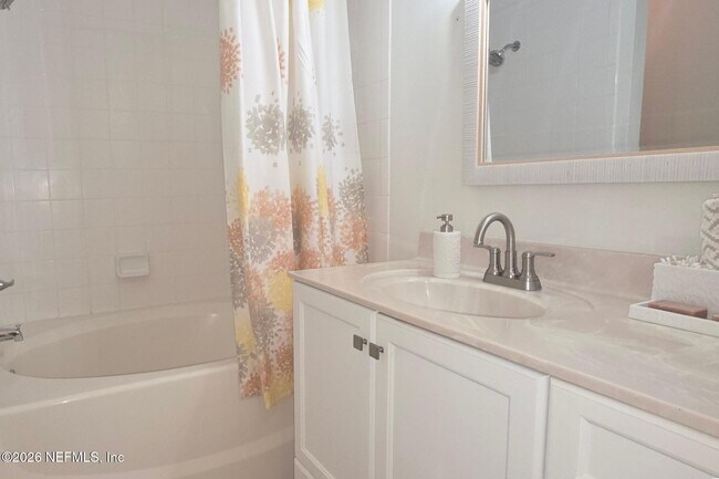 Building Photo - 230 Colima Ct