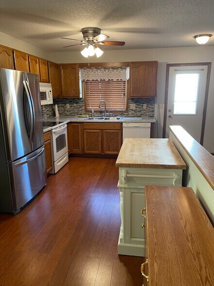 Kitchen - 738 Vilas St