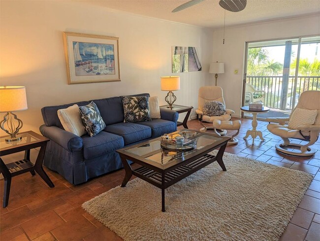 Building Photo - 5600 Beach Way Dr