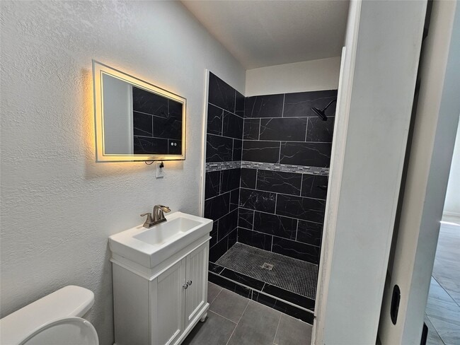 Building Photo - 1368 Rd 5735