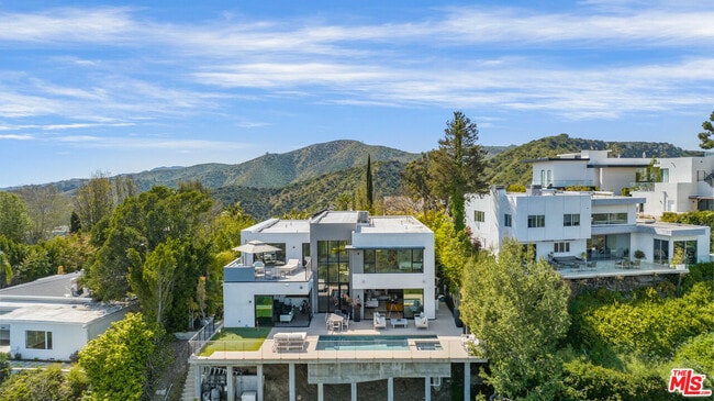 Building Photo - 1172 Linda Flora Dr