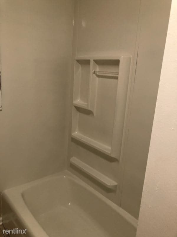 Building Photo - 3 br, 1 bath House - 21391 hwy 18 e