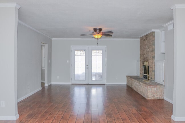 Building Photo - 816 Marimba Dr
