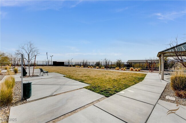 Building Photo - 11837 Grassy Pln Ave
