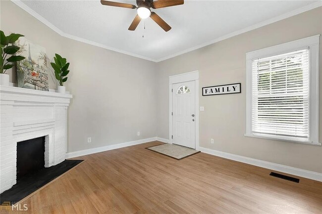 Building Photo - 1450 Graham St SW