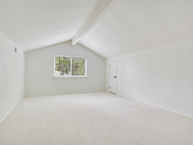 Building Photo - 4302 Twisted Tree Dr
