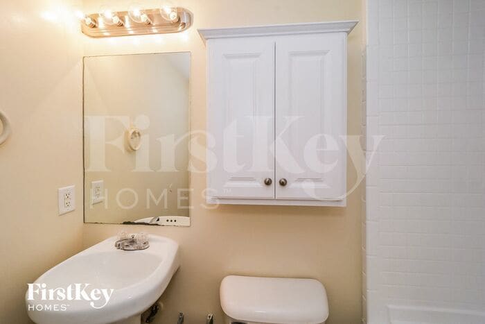 Building Photo - 4423 Treeline Way