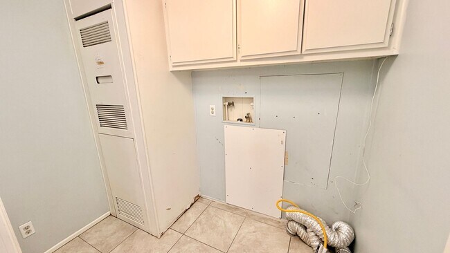Building Photo - 33259 Homestead Ln