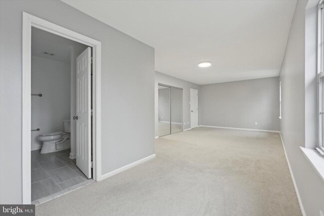 Building Photo - 306 Manor Ln
