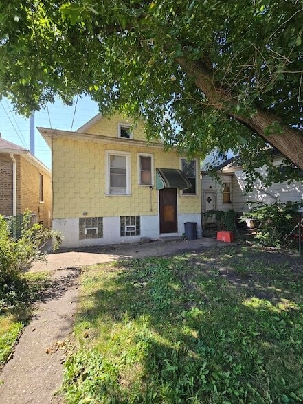 Building Photo - 3741 Parrish Ave