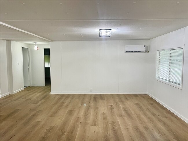 Building Photo - 9610 Carlow Ln