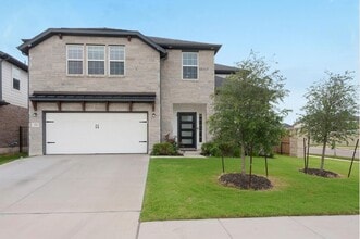 Building Photo - 300 Hollister Dr