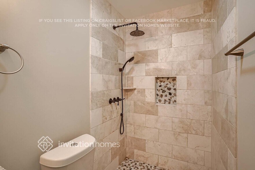 Building Photo - 2846 Cedarbrook Dr
